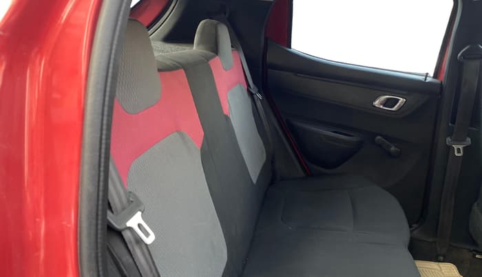 2019 Renault Kwid RXT 1.0 (O), CNG, Manual, 1,35,268 km, Right Side Rear Door Cabin