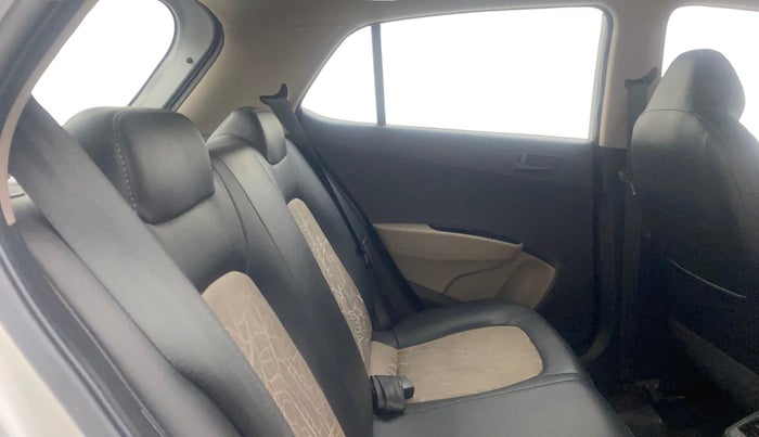 2014 Hyundai Grand i10 MAGNA 1.2 KAPPA VTVT, Petrol, Manual, 36,801 km, Right Side Rear Door Cabin