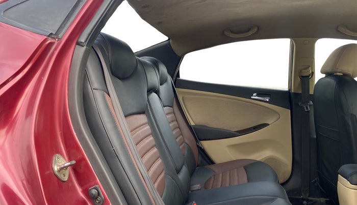 2015 Hyundai Verna FLUIDIC 1.6 CRDI EX, Diesel, Manual, 1,08,808 km, Right Side Rear Door Cabin