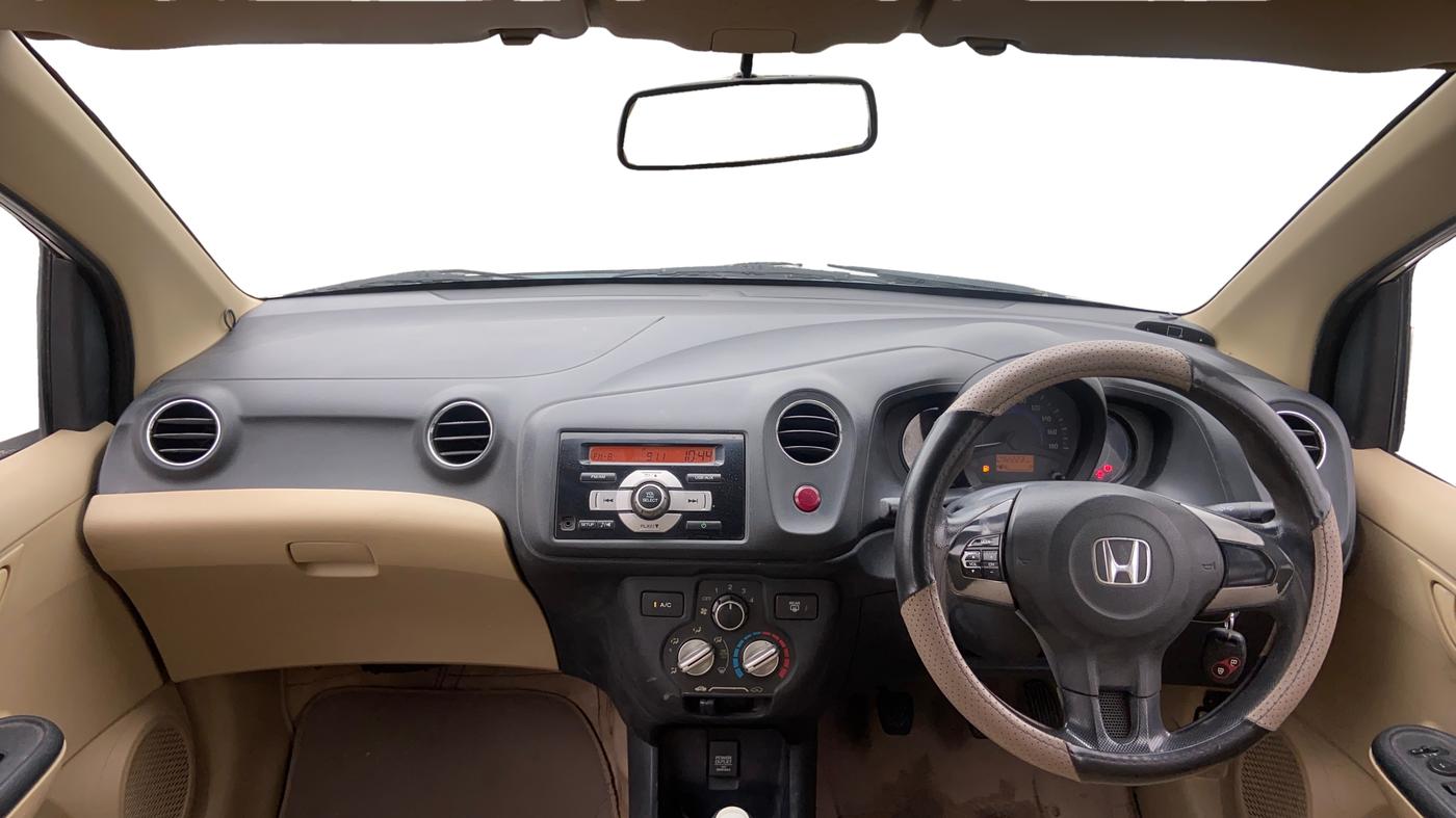 2015 Honda Brio S MT, CNG, Manual, 92,282 km, Dashboard