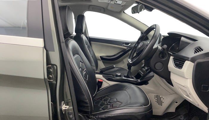 2021 Tata NEXON XZ PLUS DIESEL SUNROOF, Diesel, Manual, 54,141 km, Right Side Front Door Cabin