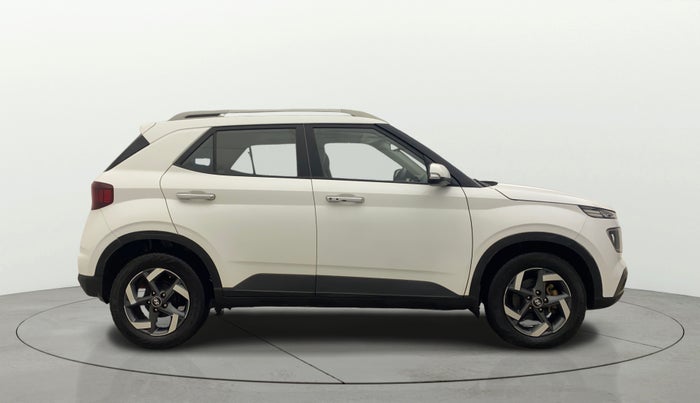 2019 Hyundai VENUE SX(O) 1.4 CRDI, Diesel, Manual, 1,27,192 km, Right Side View