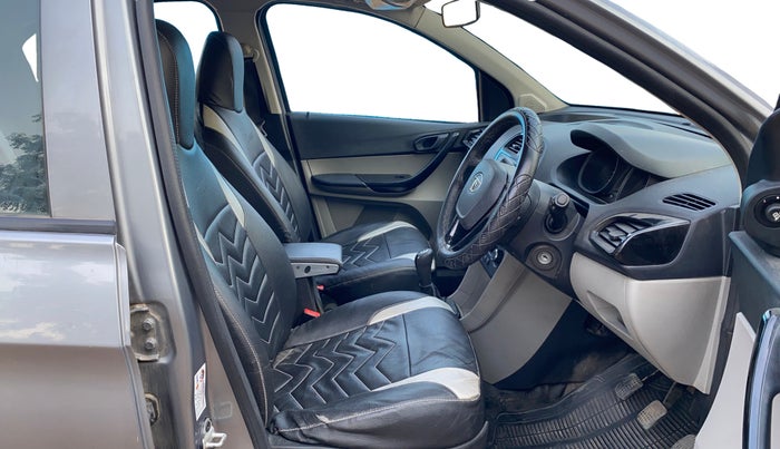 2018 Tata Tiago XT PETROL, Petrol, Manual, 59,651 km, Right Side Front Door Cabin