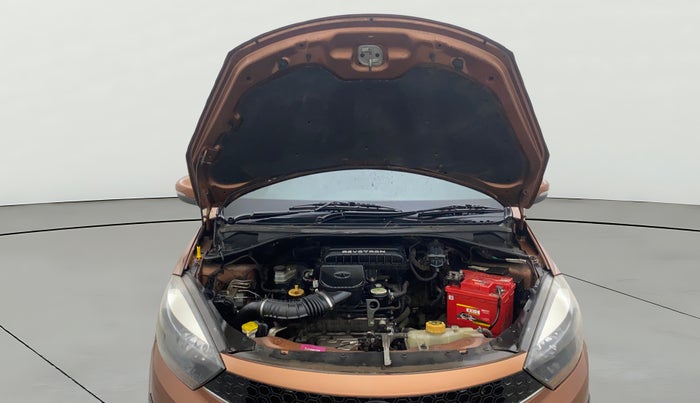 2017 Tata TIGOR XZ PETROL, Petrol, Manual, 52,697 km, Open Bonet