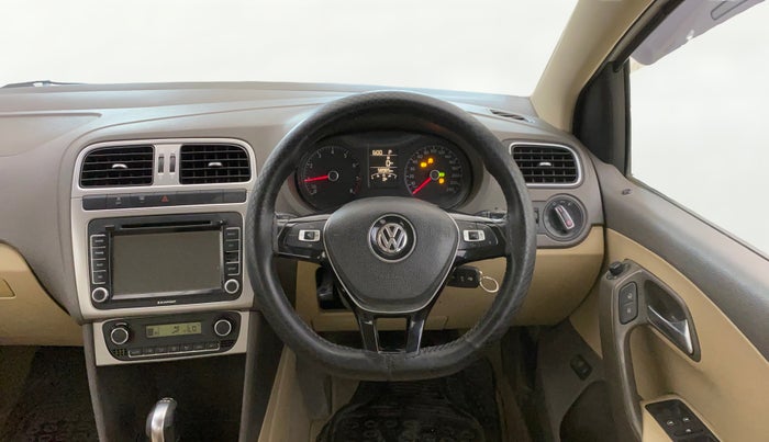 2016 Volkswagen Vento HIGHLINE PETROL AT, Petrol, Automatic, 58,985 km, Steering Wheel Close Up