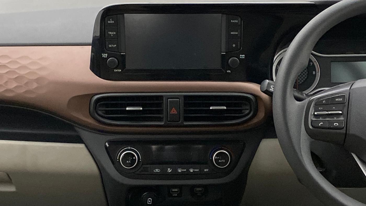 2022 Hyundai AURA SX PLUS 1.2 AMT, Petrol, Automatic, 29,629 km, Air Conditioner