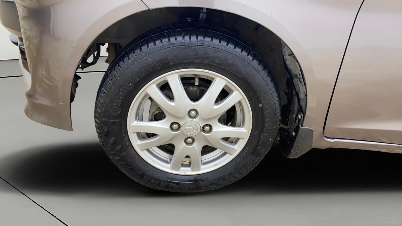 2015 Honda Brio VX AT, Petrol, Automatic, 74,675 km, Left Front Wheel
