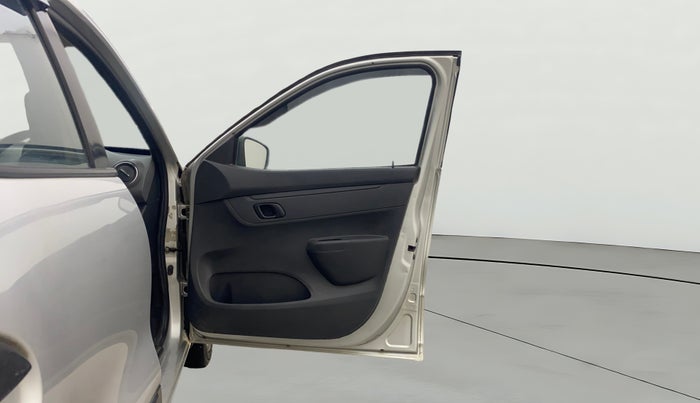 2016 Renault Kwid RXT 0.8, Petrol, Manual, 73,050 km, RHS Front Door