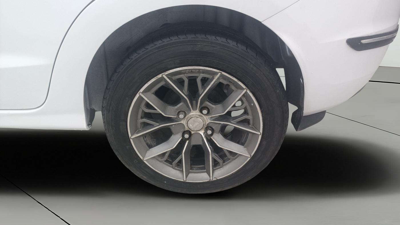 2015 Ford Figo Aspire TREND 1.2 PETROL, Petrol, Manual, 1,08,678 km, Left Rear Wheel