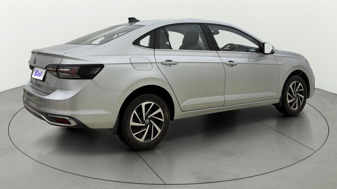 2022 Volkswagen VIRTUS TOPLINE TSI 1.0 MT, Petrol, Manual, 30,440 km, Right Back Diagonal