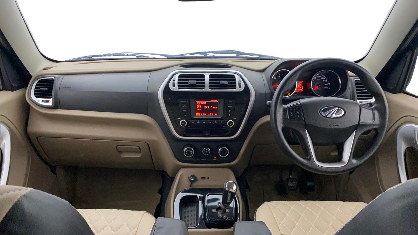 2015 Mahindra TUV300 T8 AMT, Diesel, Automatic, 99,195 km, Dashboard