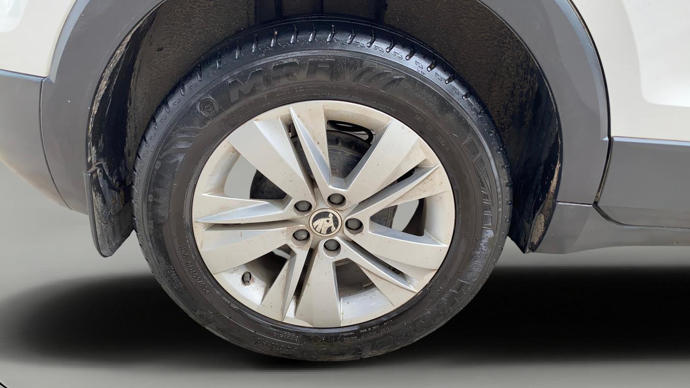2023 Skoda KUSHAQ AMBITION 1.0L TSI AT, Petrol, Automatic, 25,209 km, Right Rear Wheel