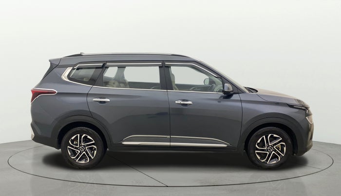 2023 KIA CARENS LUXURY PLUS 1.5 IMT PETROL, Petrol, Manual, 32,480 km, Right Side View