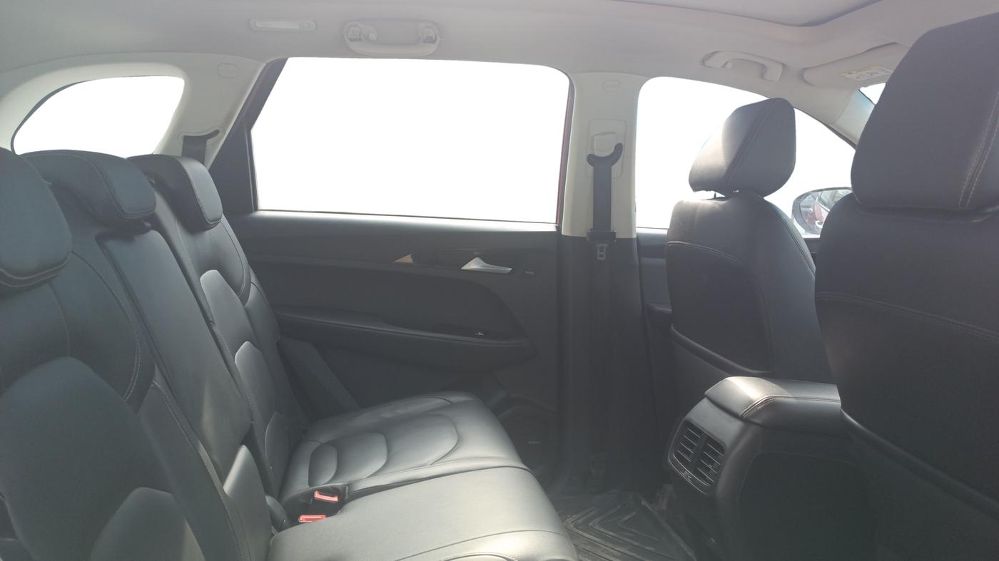 2020 MG HECTOR SHARP HYBRID 1.5 PETROL, Petrol, Manual, 1,26,613 km, Right Side Rear Door Cabin
