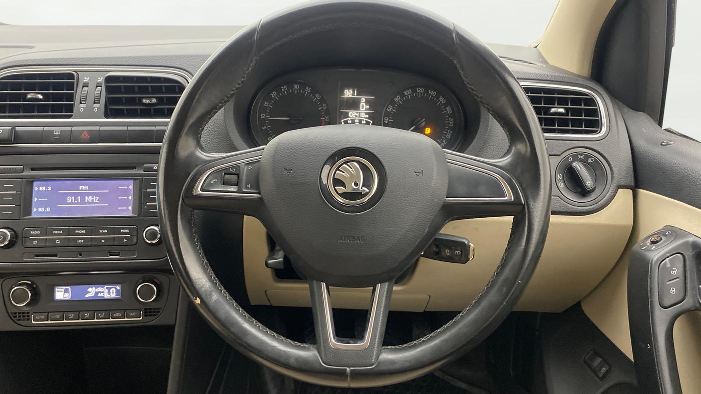 2017 Skoda Rapid AMBITION 1.5 TDI, Diesel, Manual, 1,03,317 km, Steering Wheel Close Up