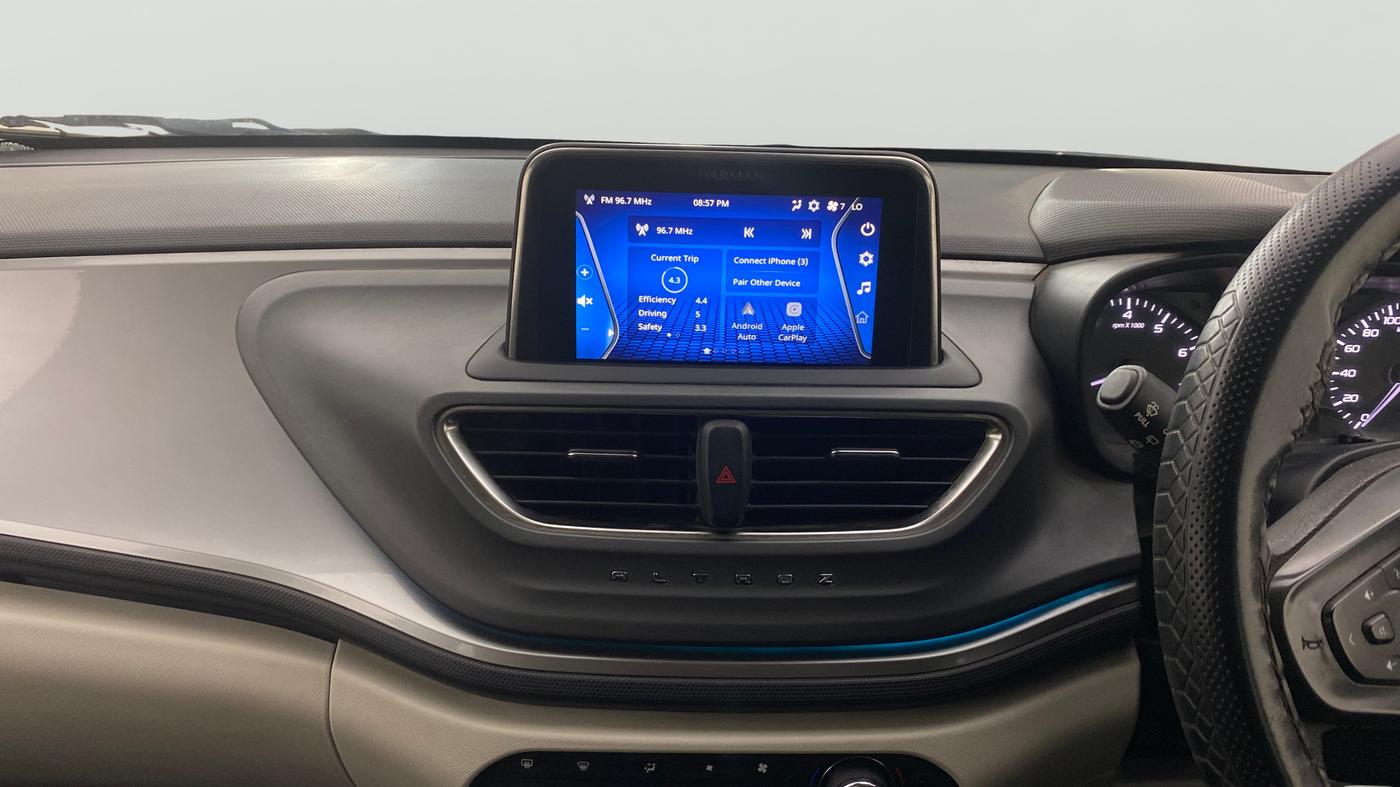 2022 Tata ALTROZ XZ PETROL, Petrol, Manual, 54,827 km, Air Conditioner