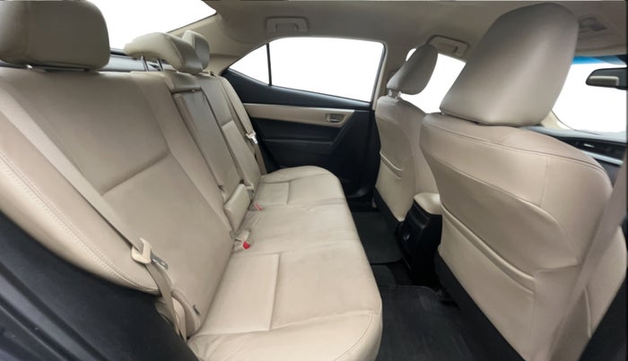 2015 Toyota Corolla Altis VL CVT PETROL, Petrol, Automatic, 63,700 km, Right Side Rear Door Cabin