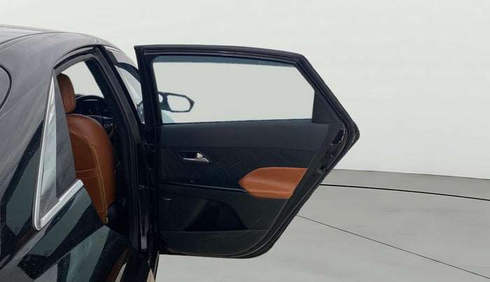 2024 Hyundai Verna SX (O) 1.5 MPI MT, Petrol, Manual, 29,076 km, RHS Rear Door