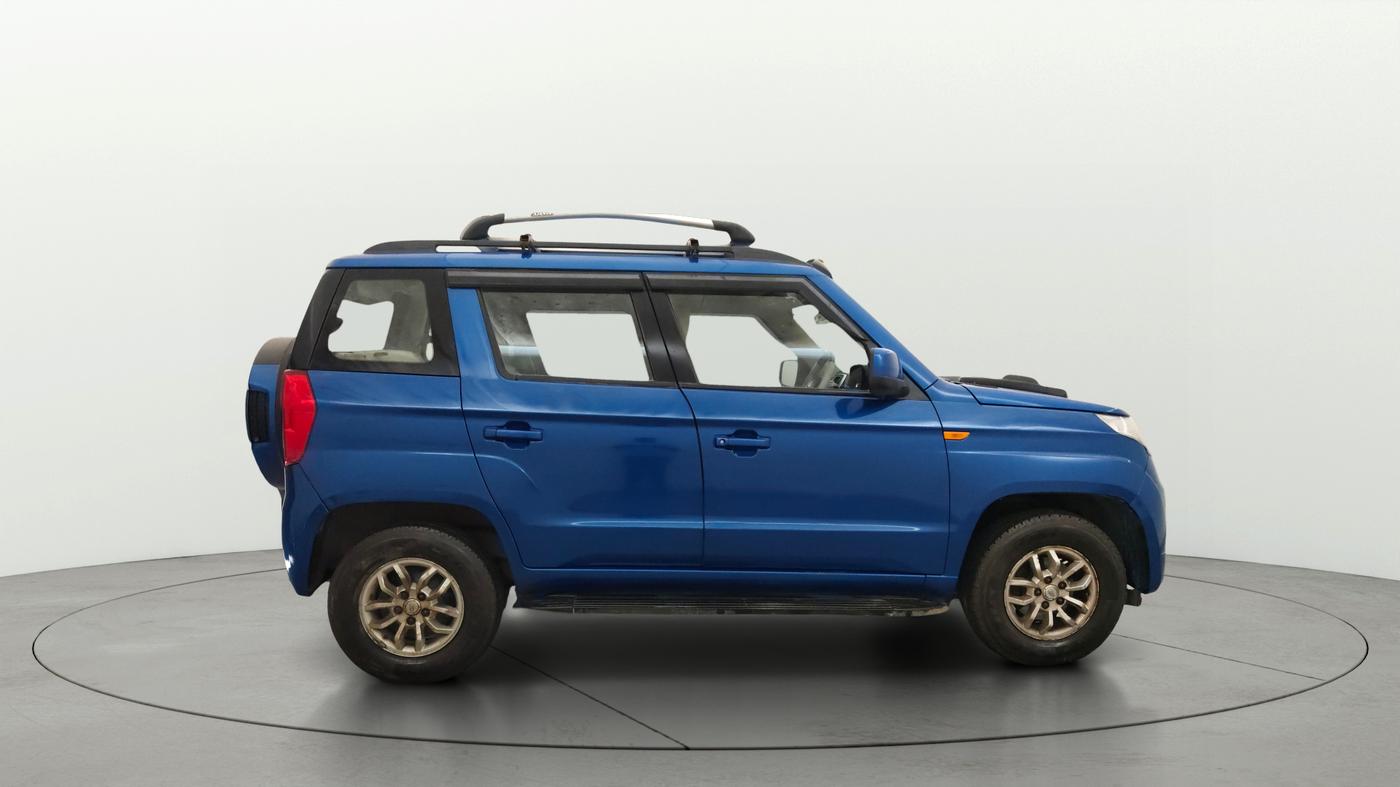 2016 Mahindra TUV300 T8, Diesel, Manual, 48,734 km, Right Side View
