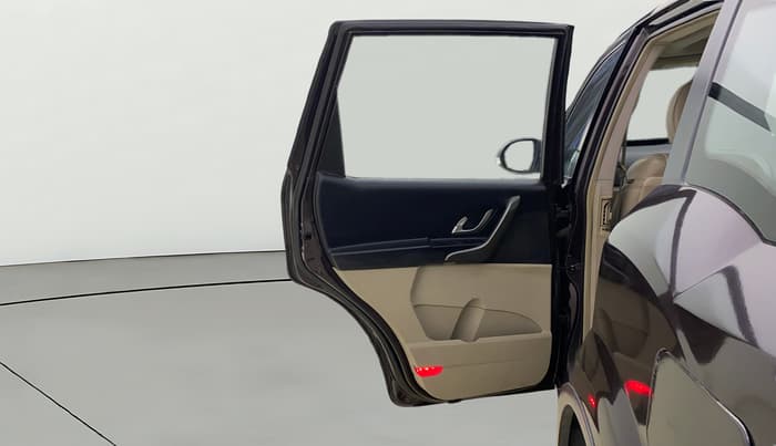 2017 Mahindra XUV500 W10, Diesel, Manual, 72,010 km, LHS Rear Door