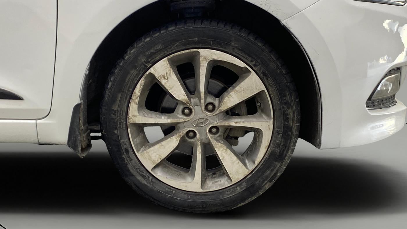 2016 Hyundai Elite i20 ASTA 1.4 CRDI (O), Diesel, Manual, 87,233 km, Right Front Wheel