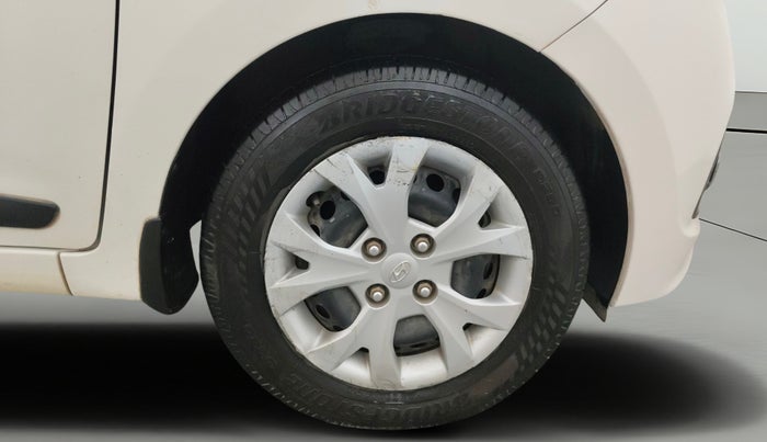 2015 Hyundai Grand i10 SPORTZ 1.2 KAPPA VTVT, Petrol, Manual, 42,040 km, Right Front Wheel