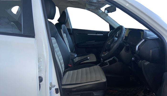 2022 KIA SONET HTX PLUS 1.5, Diesel, Manual, 36,812 km, Right Side Front Door Cabin