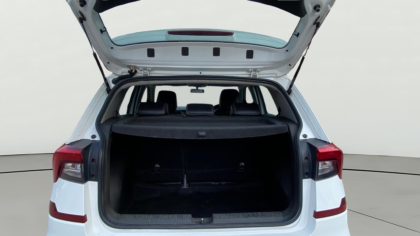 2022 Skoda KUSHAQ AMBITION 1.0L TSI AT, Petrol, Automatic, 72,030 km, Boot Open Zoomed View