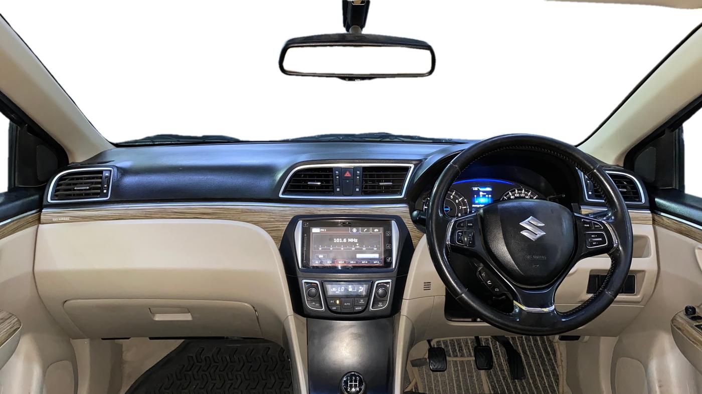 2018 Maruti Ciaz ALPHA 1.5 SHVS PETROL, Petrol, Manual, 61,631 km, Dashboard