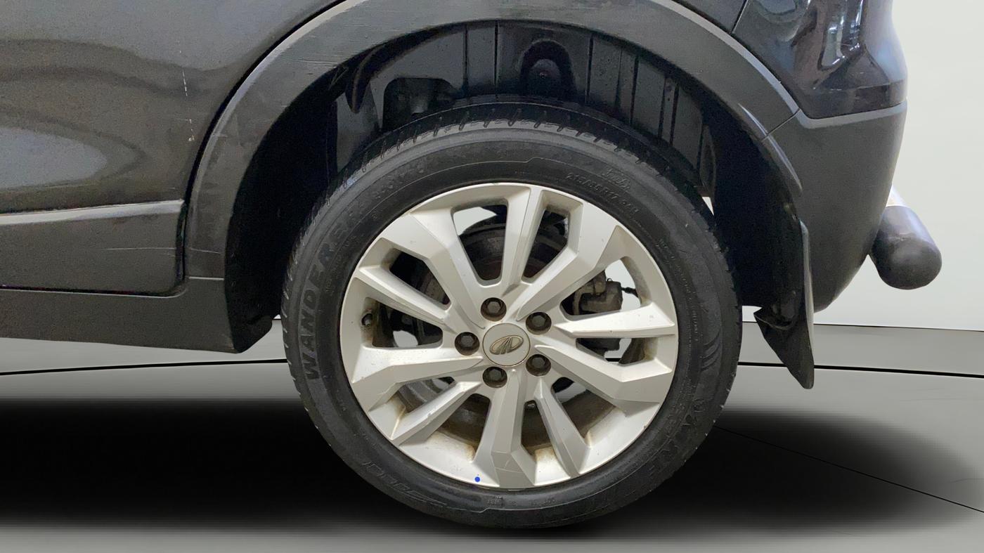 2020 Mahindra XUV300 W8 1.2 PETROL, Petrol, Manual, 50 km, Left Rear Wheel