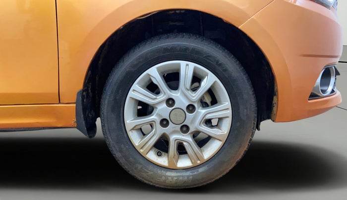 2018 Tata Tiago XZA PETROL, Petrol, Automatic, 25,631 km, Right Front Wheel