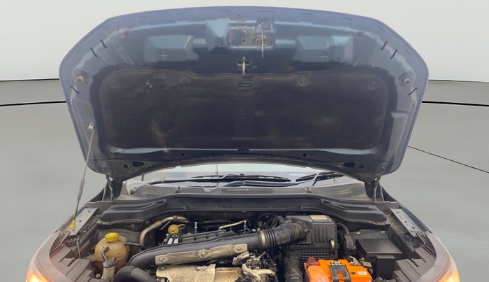 2023 Mahindra XUV300 W8 (O) 1.5 DIESEL, Diesel, Manual, 68,434 km, Open Bonet