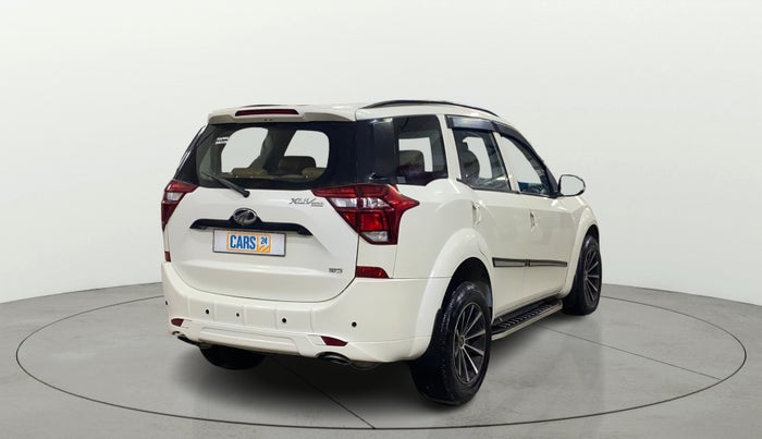 2021 Mahindra XUV500 W5, Diesel, Manual, 98,119 km, Right Back Diagonal