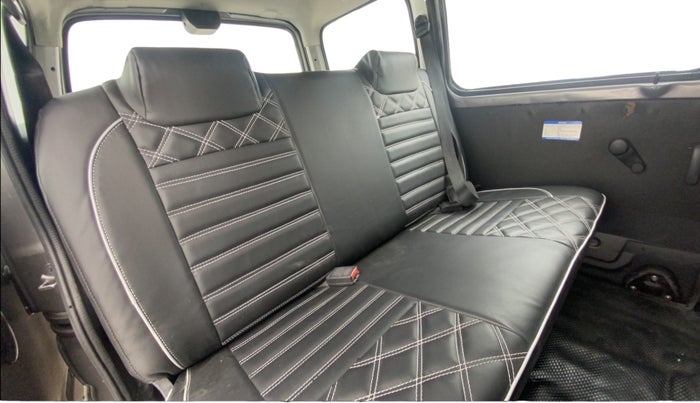 2022 Maruti Eeco 5 STR AC, Petrol, Manual, 28,014 km, Right Side Rear Door Cabin