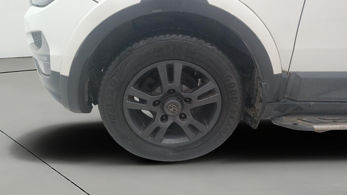 2019 Tata Hexa XTA 4X2 7 STR, Diesel, Automatic, 91,121 km, Left Front Wheel