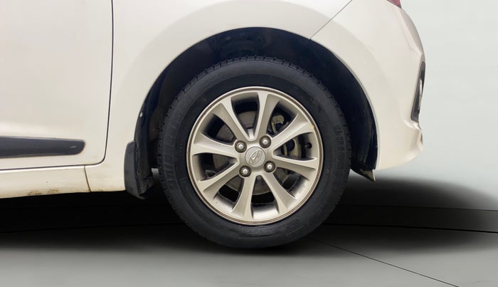 2016 Hyundai Grand i10 ASTA (O) AT 1.2 KAPPA VTVT, Petrol, Automatic, 53,534 km, Right Front Wheel