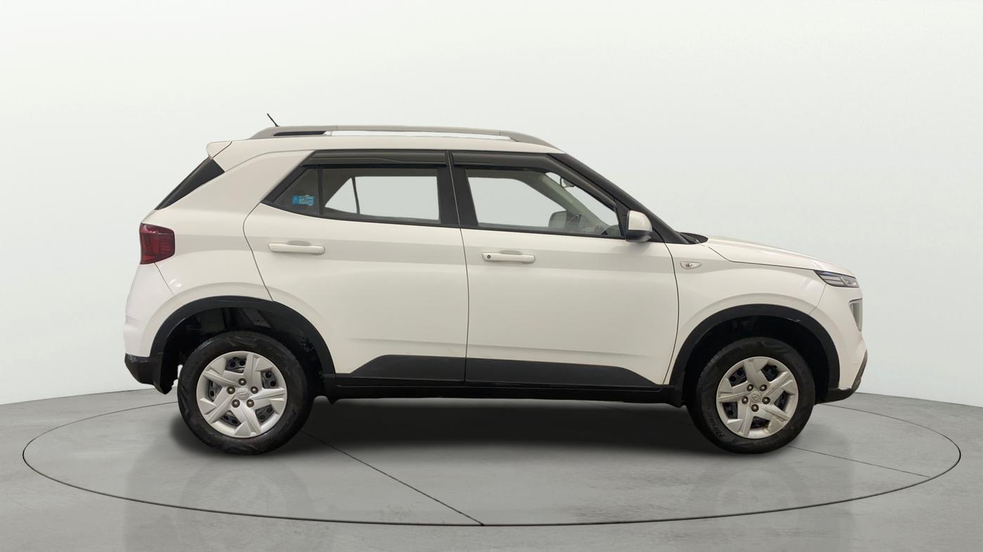 2020 Hyundai VENUE S 1.2, Petrol, Manual, 52,316 km, Right Side View