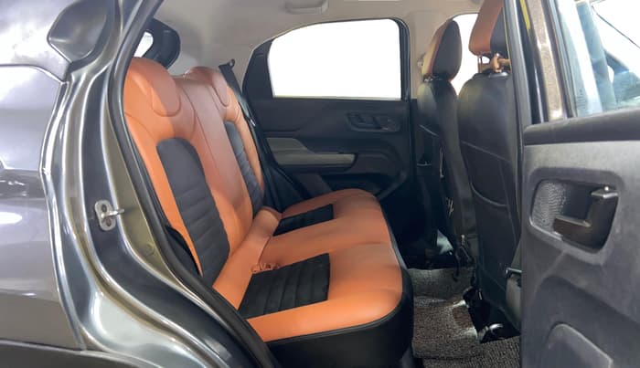 2021 Tata PUNCH ADVENTURE AMT, CNG, Automatic, 69,640 km, Right Side Rear Door Cabin