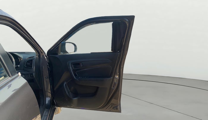 2021 Maruti Vitara Brezza VXI, CNG, Manual, 70,231 km, RHS Front Door