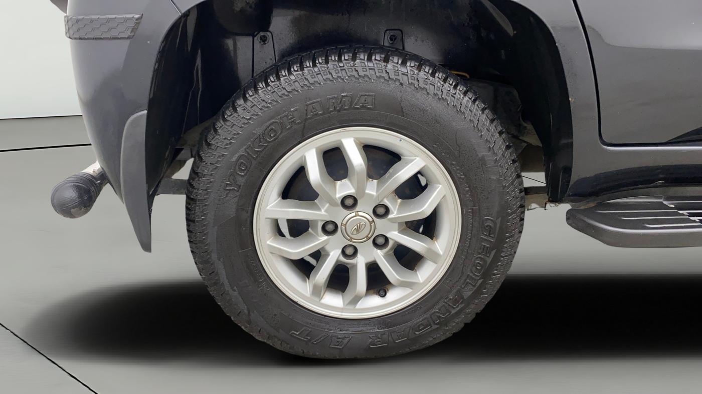 2017 Mahindra TUV300 T8, Diesel, Manual, 54,026 km, Right Rear Wheel