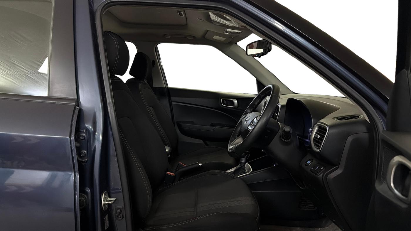 2019 Hyundai VENUE SX PLUS 1.0 TURBO DCT, Petrol, Automatic, 29,225 km, Right Side Front Door Cabin