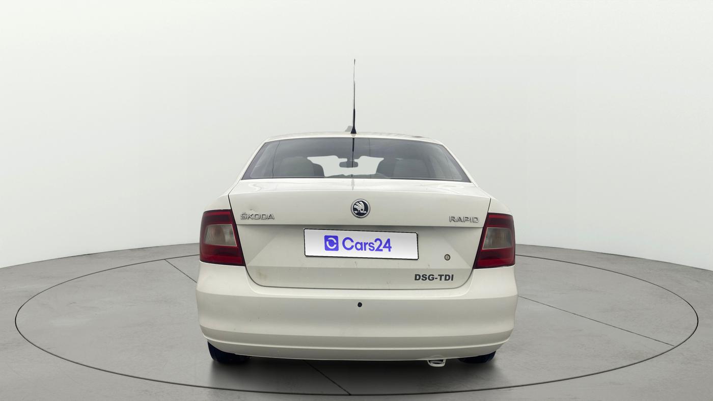 2015 Skoda Rapid 1.5 TDI CR ELEGANCE AT, Diesel, Automatic, 1,18,712 km, Back/Rear