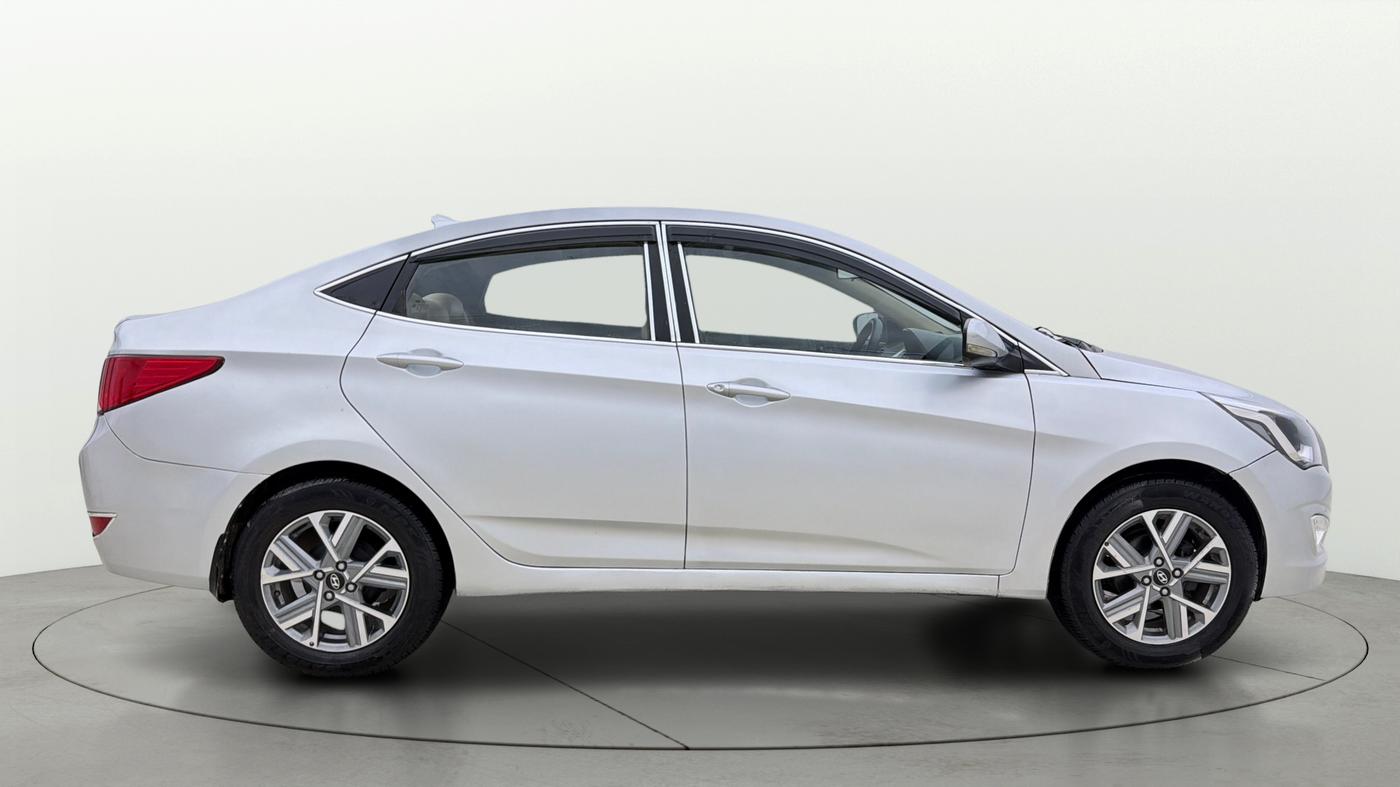 2016 Hyundai Verna FLUIDIC 4S 1.4 VTVT, Petrol, Manual, 62,339 km, Right Side View