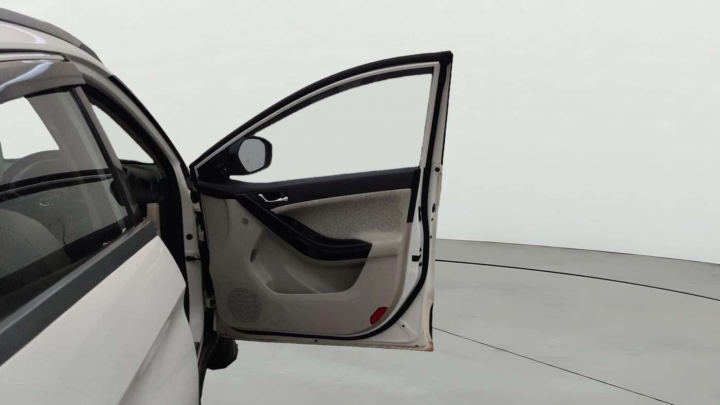 2022 Tata NEXON XZA PLUS (PREMIUM) KAZIRANGA PETROL, Petrol, Automatic, 58,444 km, RHS Front Door