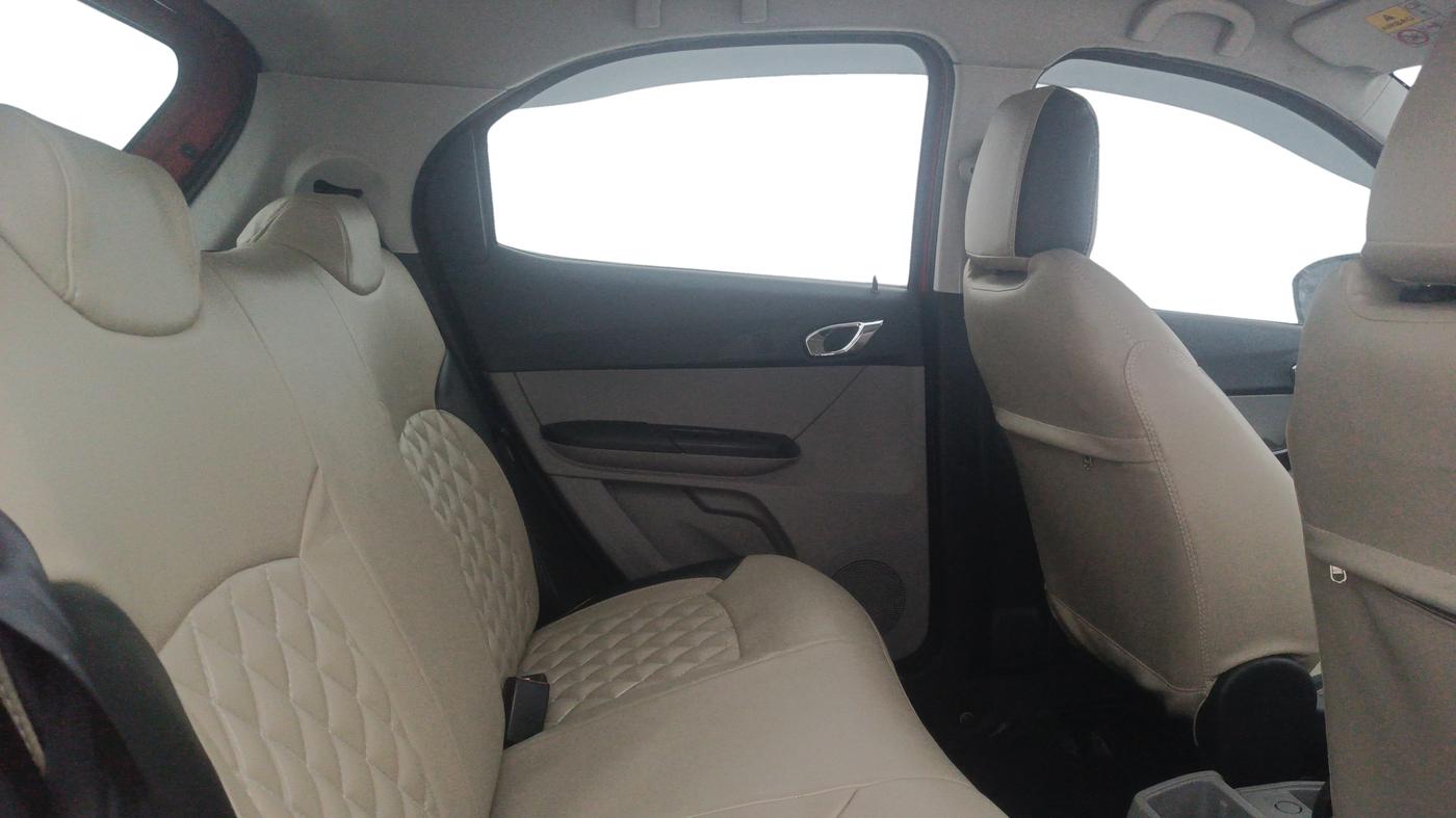 2018 Tata Tiago XZA PETROL, Petrol, Automatic, 72,222 km, Right Side Rear Door Cabin