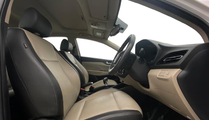 2022 Hyundai Verna SX (O)1.5 MPi, Petrol, Manual, 32,554 km, Right Side Front Door Cabin