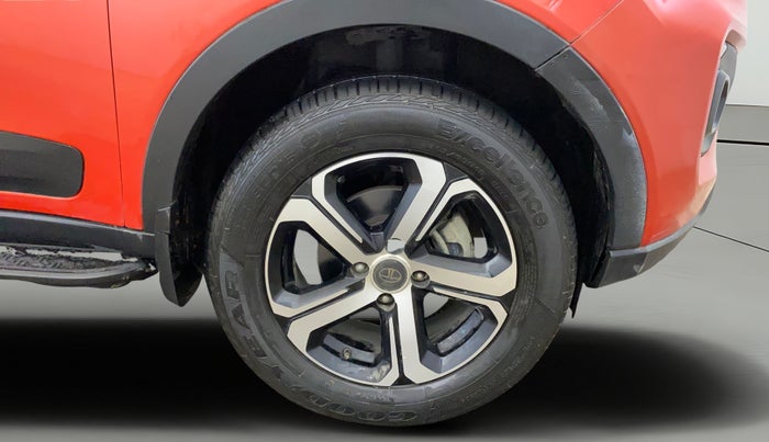 2023 Tata NEXON XZA PLUS SUNROOF PETROL, Petrol, Automatic, 8,848 km, Right Front Wheel
