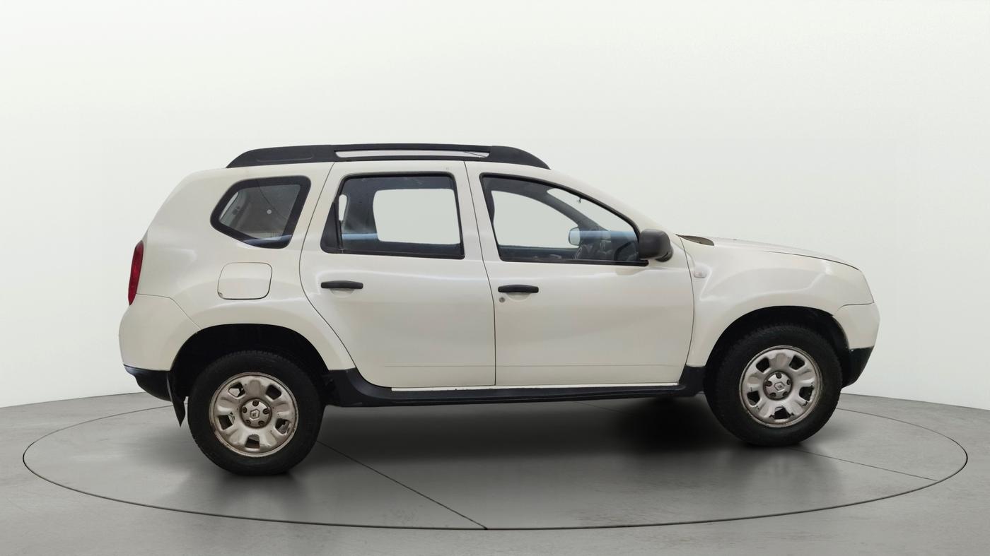 2013 Renault Duster 85 PS RXE DIESEL, Diesel, Manual, 99,604 km, Right Side View