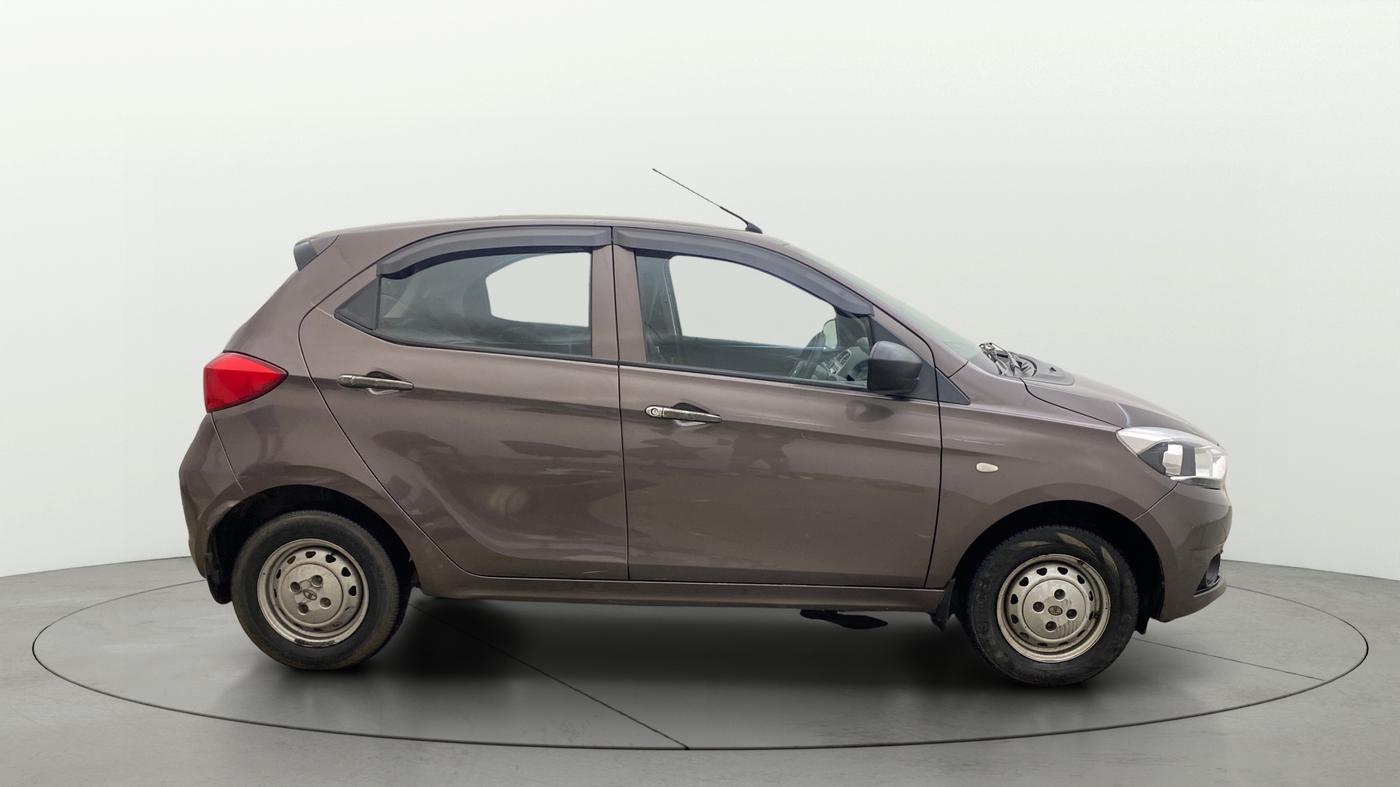 2017 Tata Tiago XM PETROL, Petrol, Manual, 1,07,041 km, Right Side View