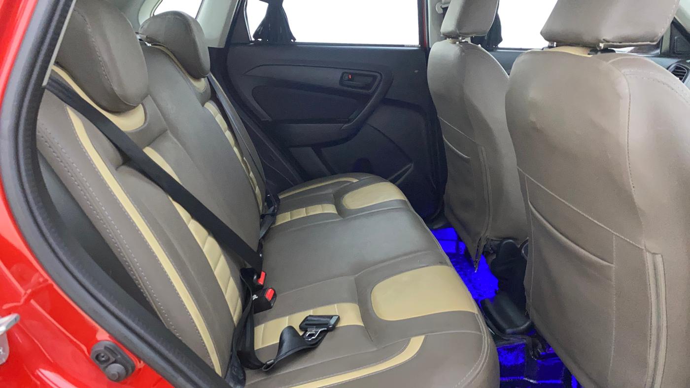 2022 Maruti Vitara Brezza VXI AT SHVS, Petrol, Automatic, 17,022 km, Right Side Rear Door Cabin